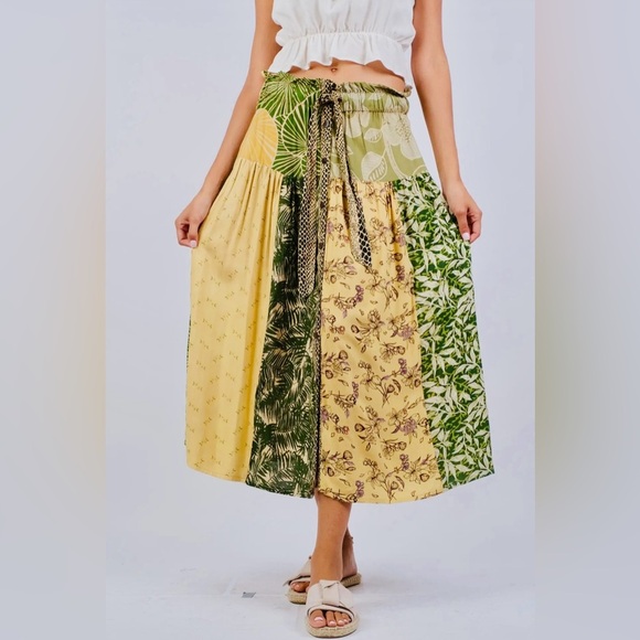 Bohemian Jungle Dreams Button down vegan cotton Green and Yellow Patchwork Skirt - Picture 3 of 4